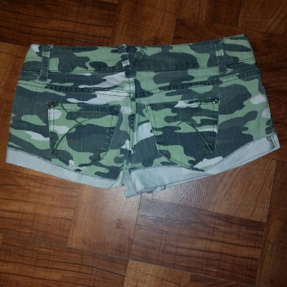 Shorts - Picture 2 of 2