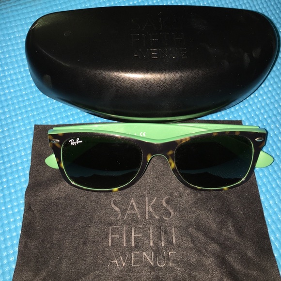 Wayfarer Ray Bans