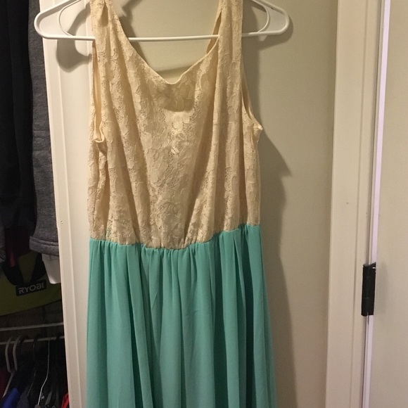 Maxi dress from Francesca's. - Picture 1 of 4