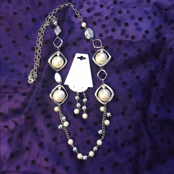 Long faux silver & pearl necklace & earring set