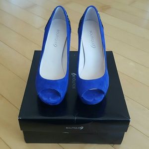 Boutique 9 Suede pumps