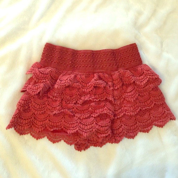 ‼️ Sold in Bundle ‼️ three-tiered Lace shorts