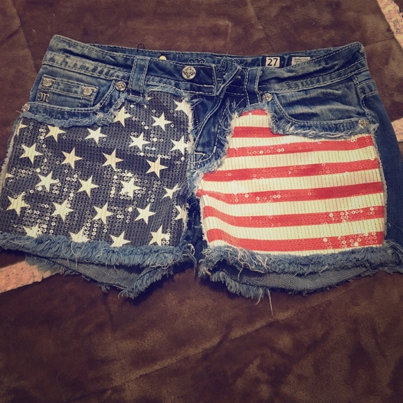 Miss me shorts size 27