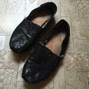 Toms