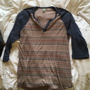 Men's small quarter sleeve shirt