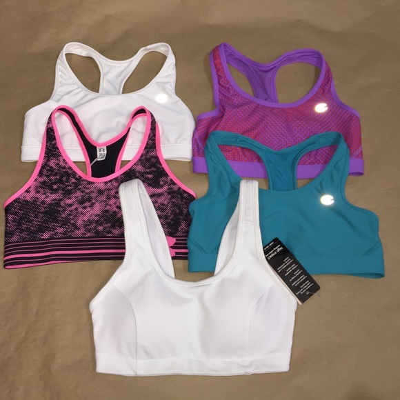 ❌❌SOLD❌❌5 sports bras size Small
