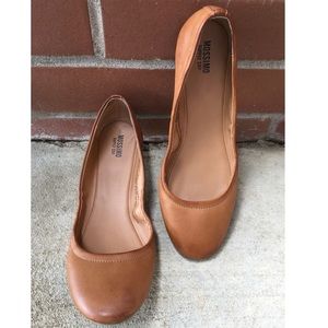 Mossimo Flats