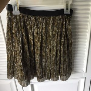 Black and gold short skirt!