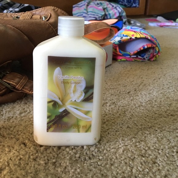 Vanilla Body Lotion - Picture 1 of 3