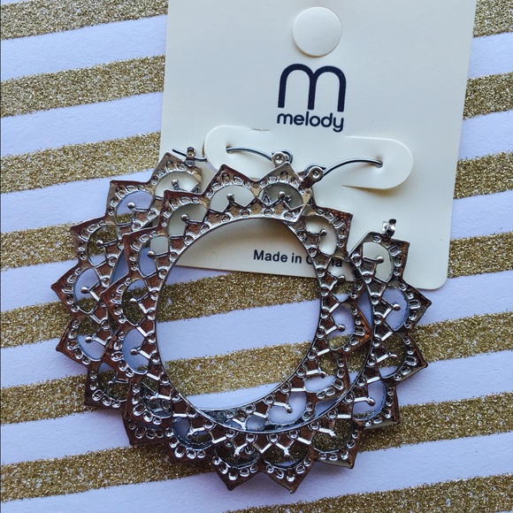 2 PAIRS Loop Laser Cut Out Hoops - Picture 2 of 3