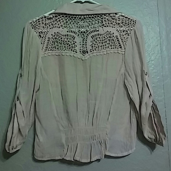 Top - Picture 2 of 2