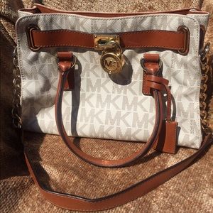 SOLD‼️MICHAEL KORS • Hamilton Medium Logo Satchel
