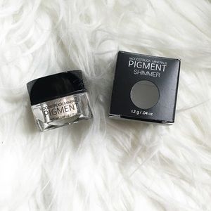 Younique "Highlighter" Pigment