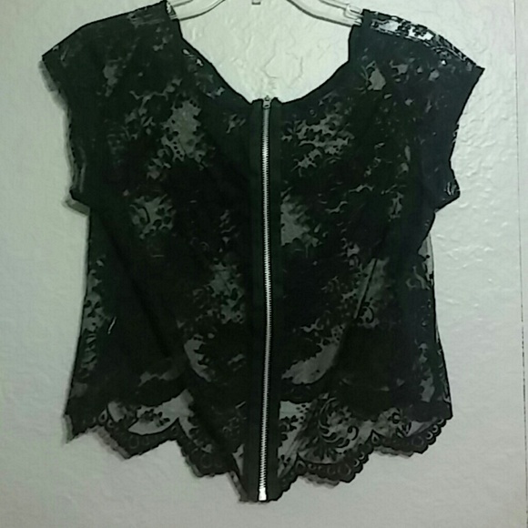 Top - Picture 2 of 2