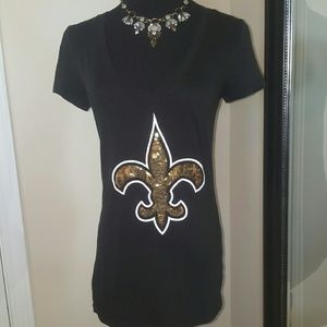 VS Pink fleur-de-lis T-shirt