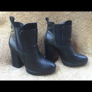 SOLD‼️CHARLOTTE RUSSE booties