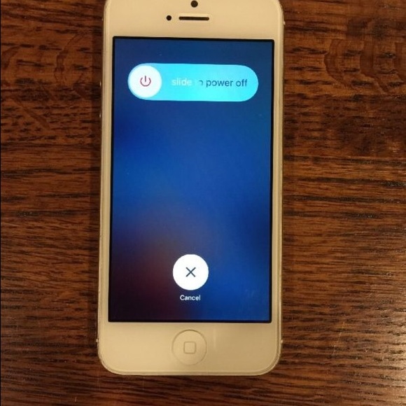 iPhone 5 - Picture 2 of 2