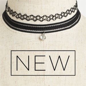 NWT Choker Set