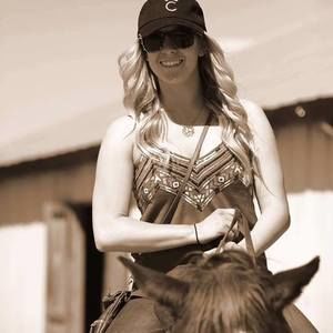 Meet your Posher, Christina