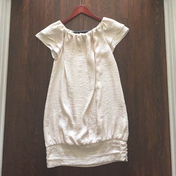 Silk conceptualized Stella McCartney knockoff