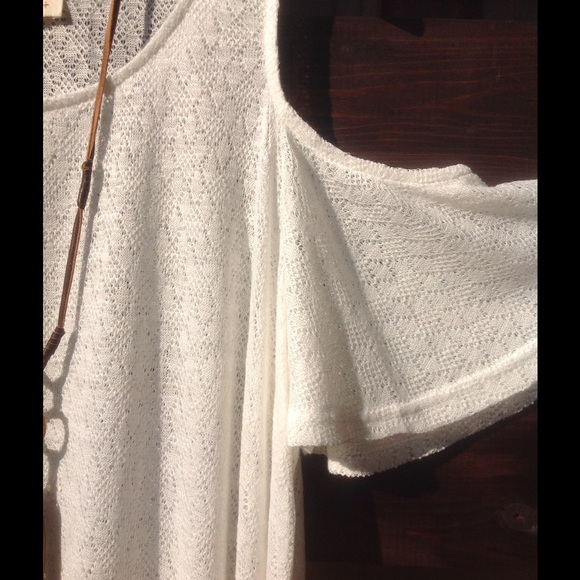 ๐ฅSOLD OUT๐ฅ Plus Size Boho Cold Shoulder Top - Picture 3 of 4