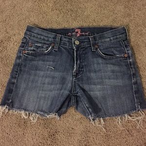 Cutoff 7 jean shorts