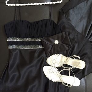 🎉SALE! Stunning Satin floor length gown