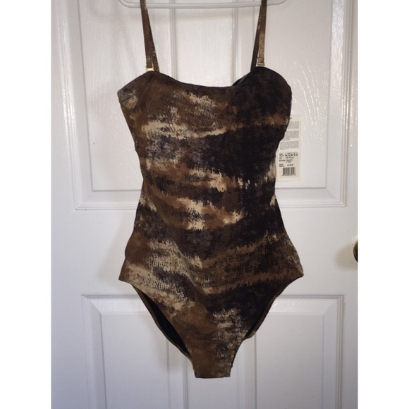 Gottex strapless or strapped bathing suit!
