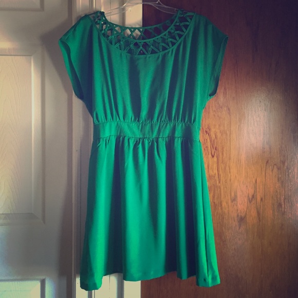 Forever 21 emerald summer dress 👗