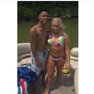 Meet your Posher, Savannah