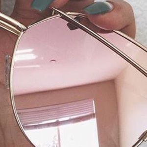 Meet your Posher, Lilley