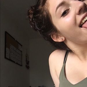 Meet your Posher, Jasmine