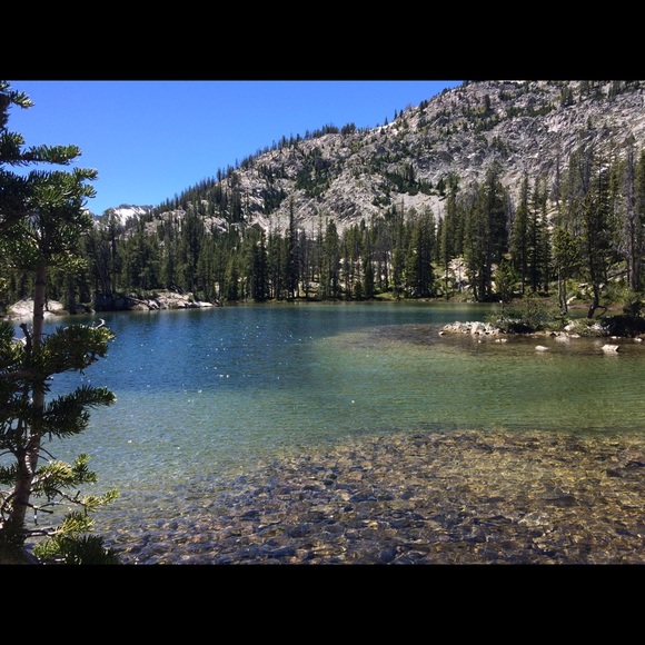 Meet your Posher, Hallie