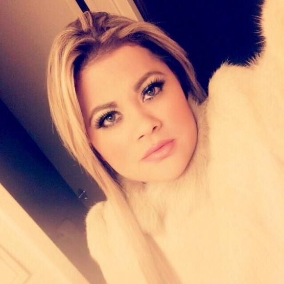 Meet your Posher, Damaris Miletski - Picture 2 of 4