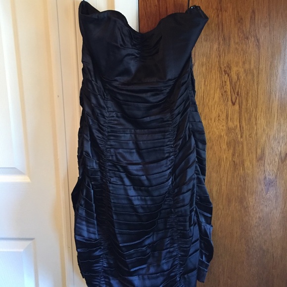 Express Dress - Picture 2 of 3