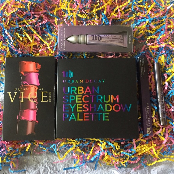 🎉HP🎉Urban decay huge bundle - Picture 1 of 4