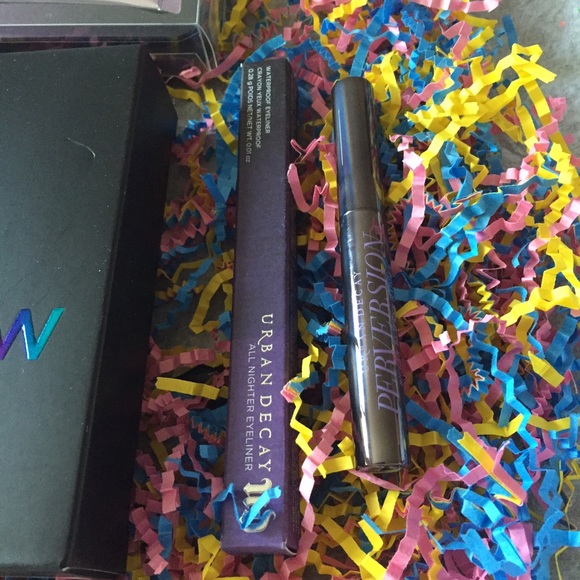 🎉HP🎉Urban decay huge bundle - Picture 3 of 4