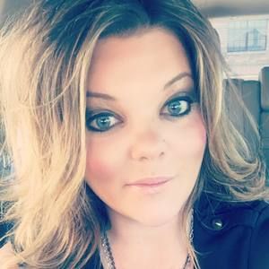 Meet your Posher, Denae