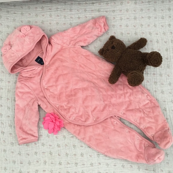 Baby GAP bodysuit