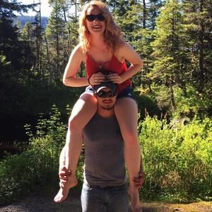 Meet your Posher, Brooke