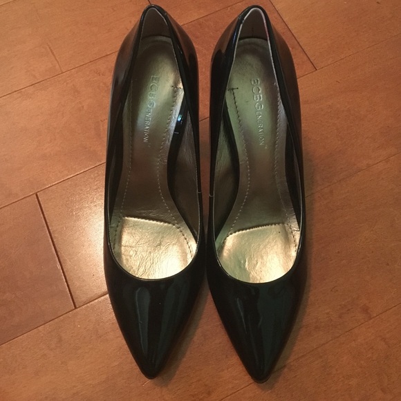 BCBGeneration Black Pumps