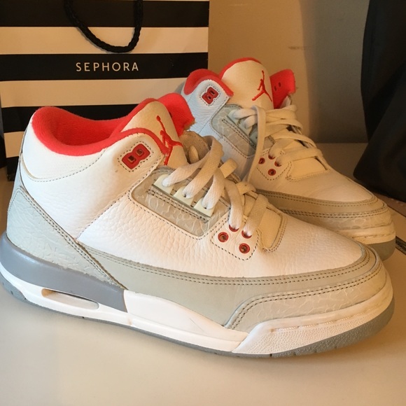 Air Jordan retro 3's