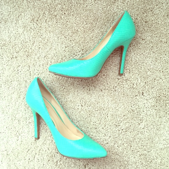 Cole Haan Mint Green Heels