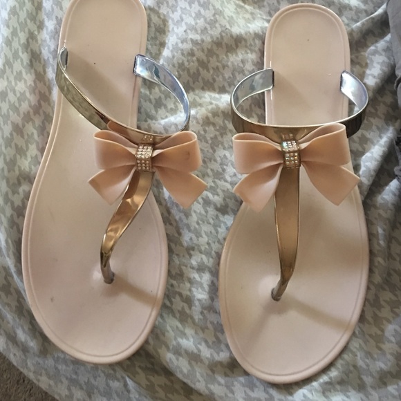 Cute bow sandals