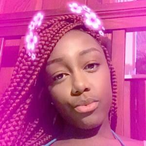 Meet your Posher, Maya