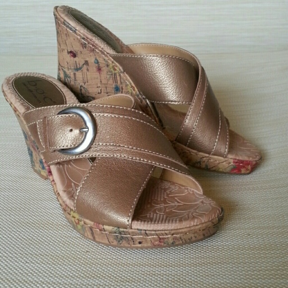 Born Wedges NWOT