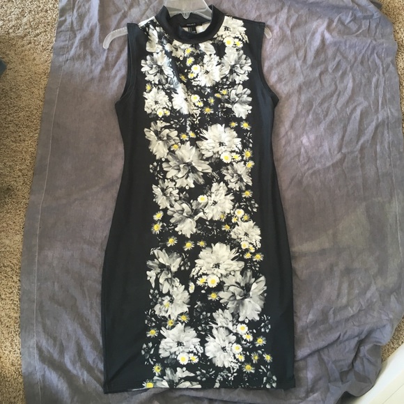 NWOT Forever 21 knit daisy dress