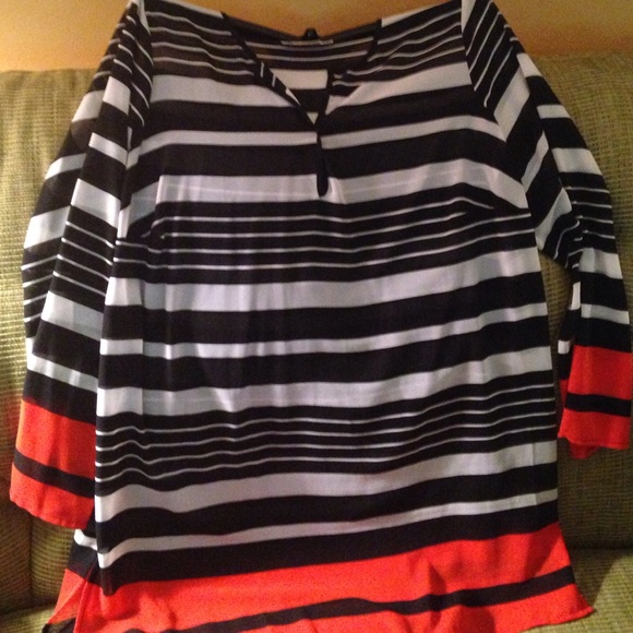 Sheer summer tunic 14w or 1x