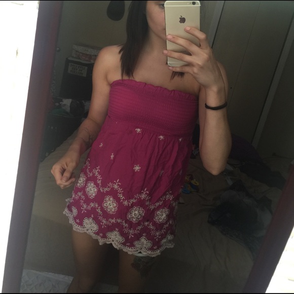 Pink strapless shirt