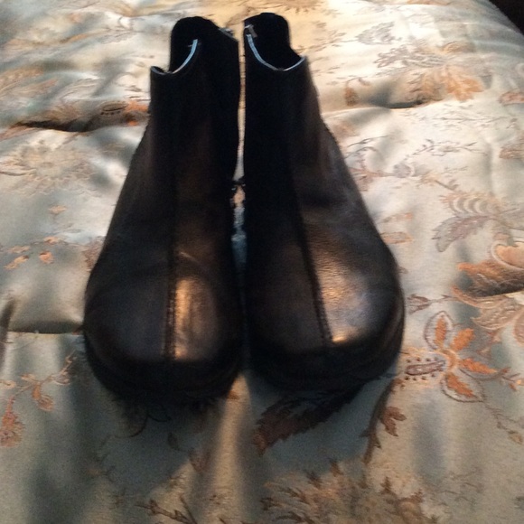 Rockport side zip ankle boots